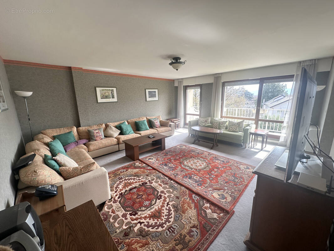 Appartement à DIVONNE-LES-BAINS