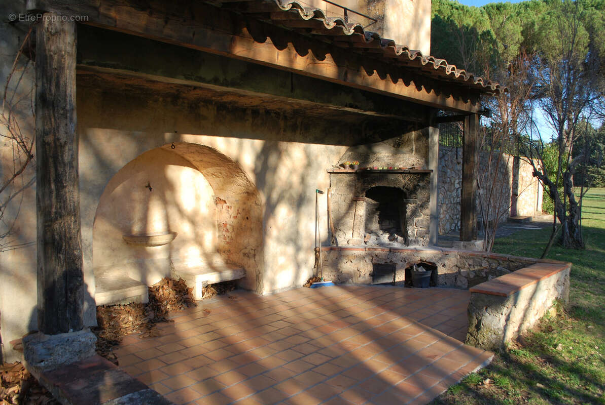 Maison à VILLECROZE