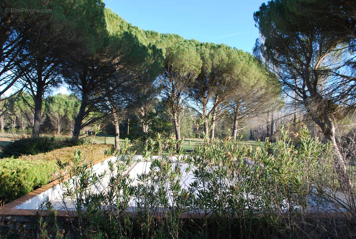 Maison à VILLECROZE