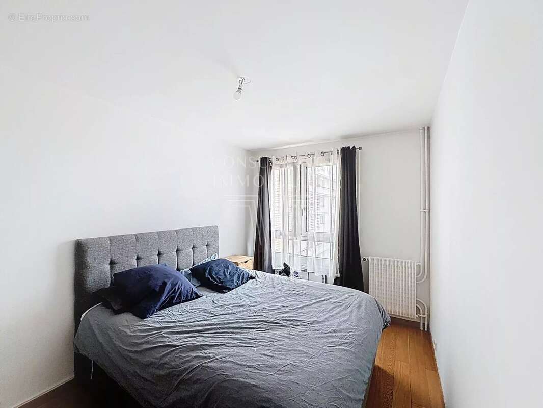 Appartement à LEVALLOIS-PERRET