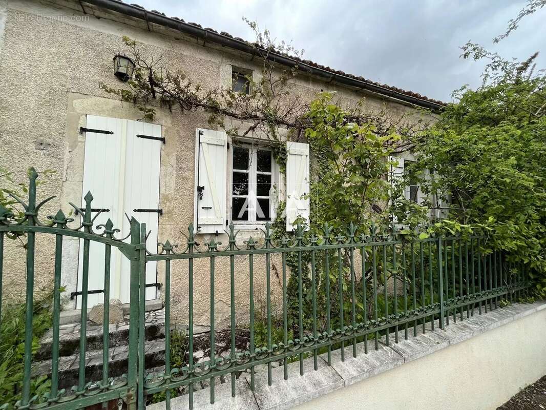 Maison à MAINE-DE-BOIXE