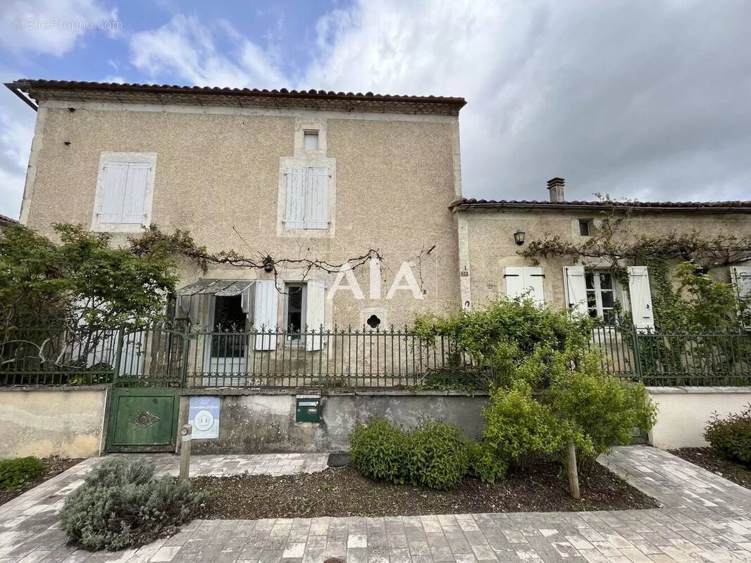 Maison à MAINE-DE-BOIXE