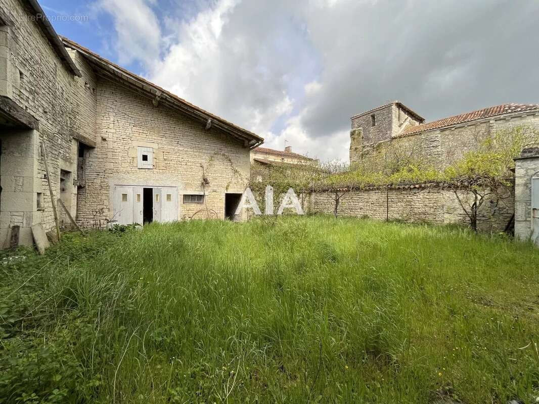 Maison à MAINE-DE-BOIXE