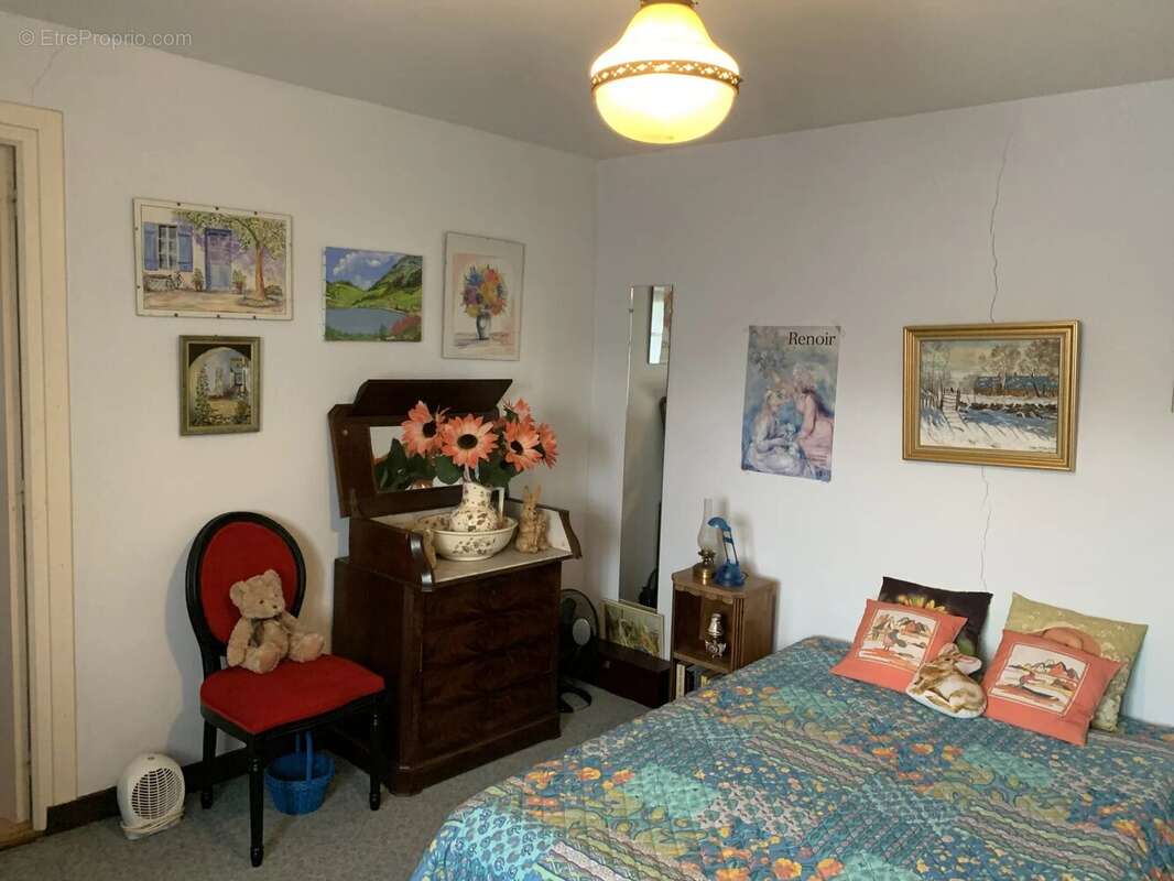 Maison à SAINT-SAUD-LACOUSSIERE