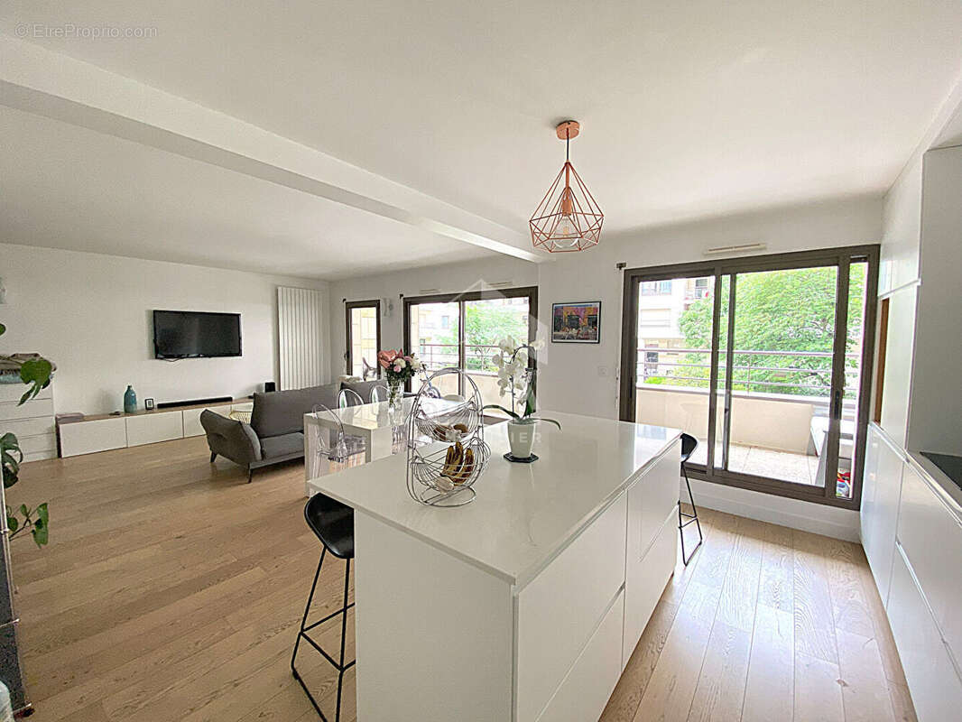 Appartement à LEVALLOIS-PERRET