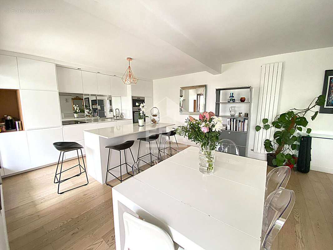 Appartement à LEVALLOIS-PERRET