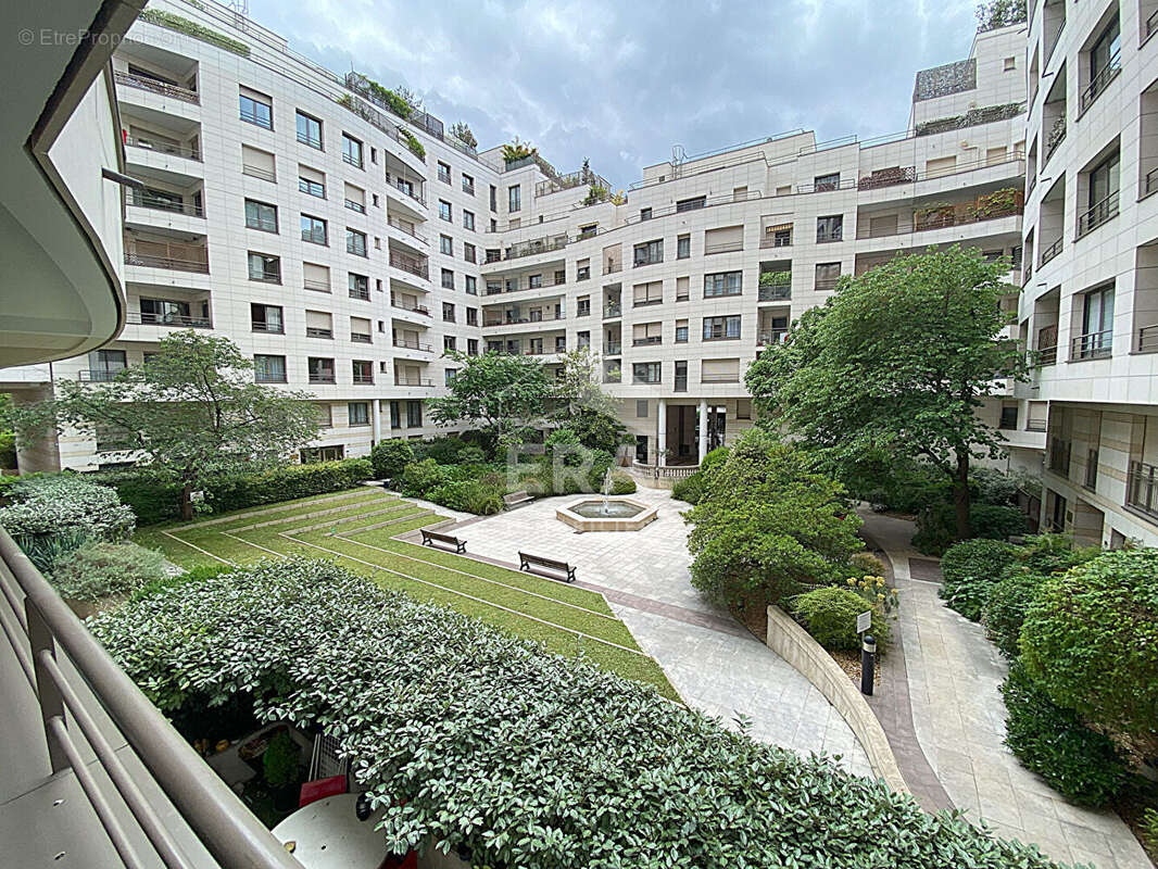 Appartement à LEVALLOIS-PERRET