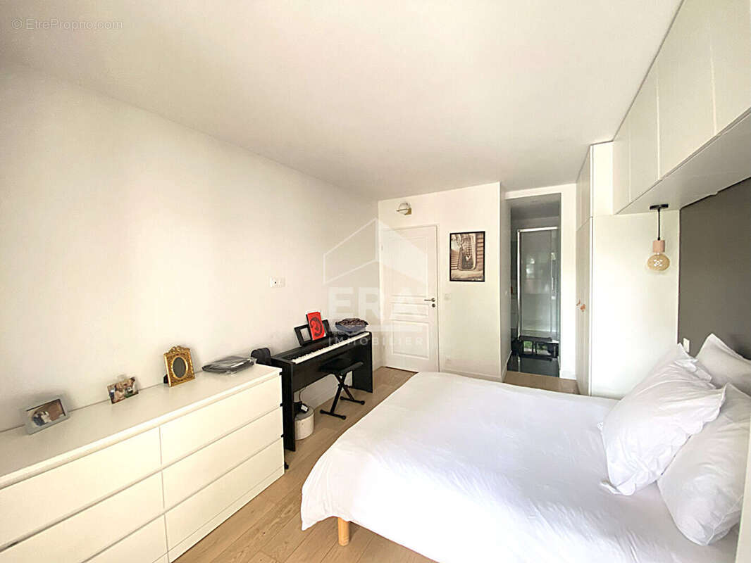 Appartement à LEVALLOIS-PERRET