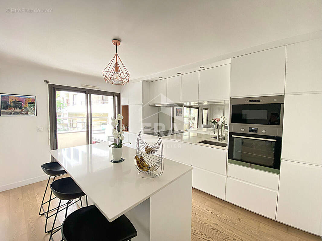 Appartement à LEVALLOIS-PERRET