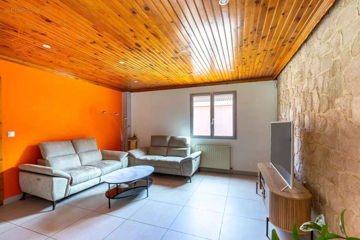 Maison à CHAMPAGNE-AU-MONT-D&#039;OR