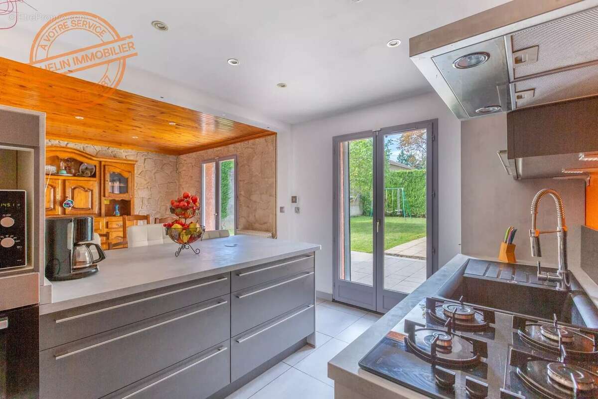 Maison à CHAMPAGNE-AU-MONT-D&#039;OR