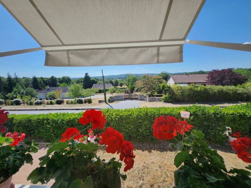 Maison à SAINT-JUNIEN