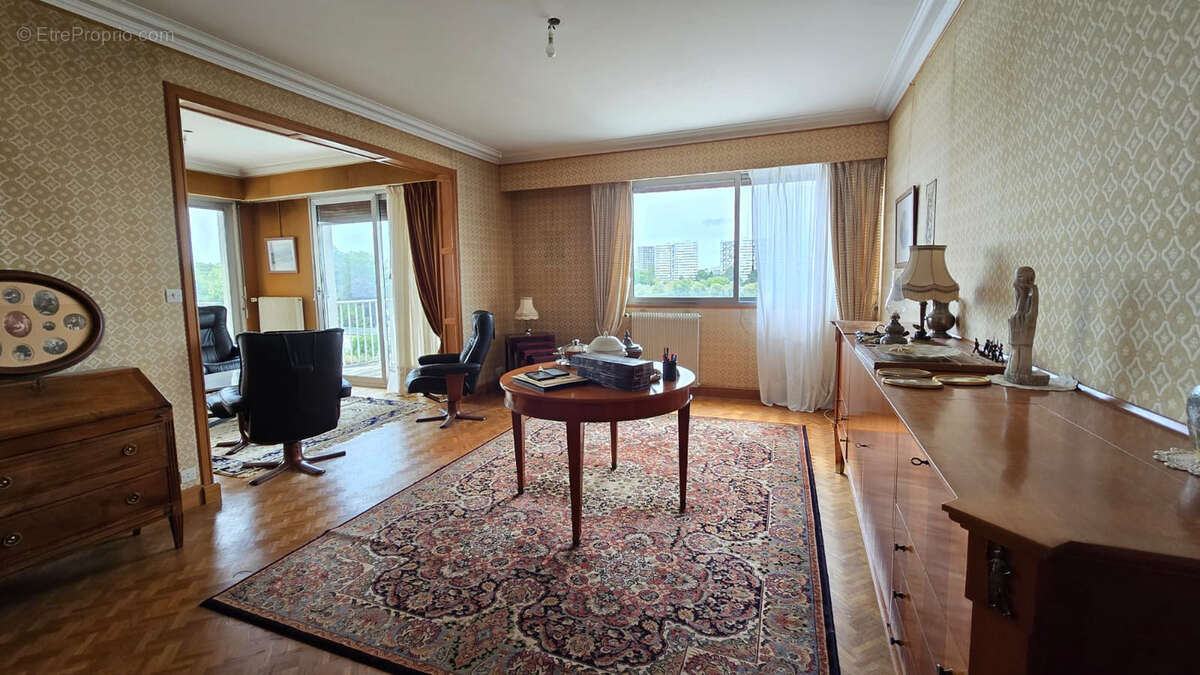 Appartement à SAINT-SEBASTIEN-SUR-LOIRE