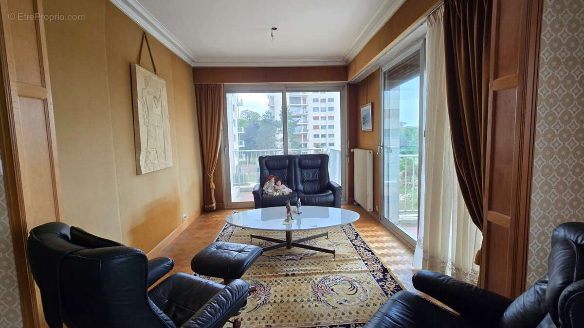 Appartement à SAINT-SEBASTIEN-SUR-LOIRE