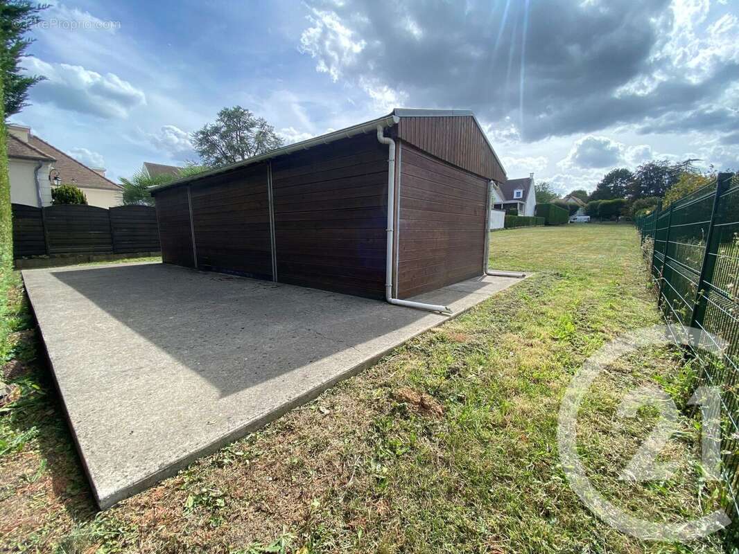 Terrain à BUSSY-SAINT-MARTIN