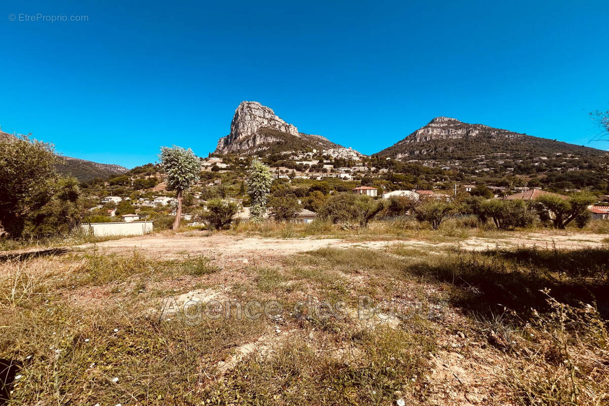 Terrain à SAINT-JEANNET