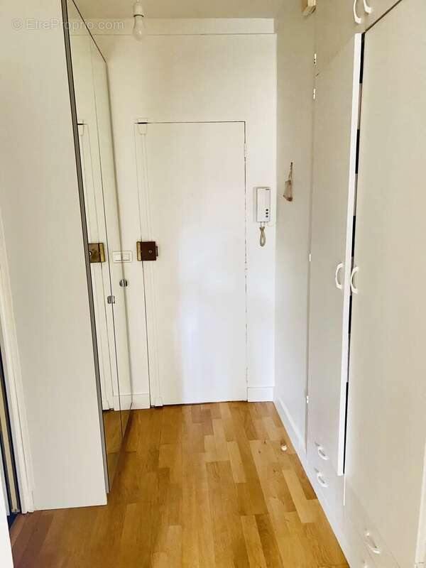 Appartement à PARIS-19E