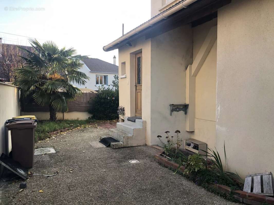 Appartement à HOUILLES