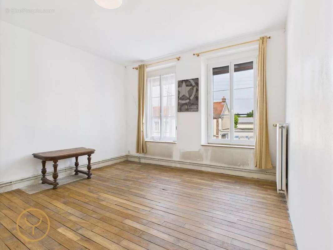 Maison à ROMILLY-SUR-SEINE