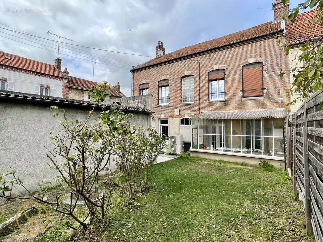 Maison à ROMILLY-SUR-SEINE