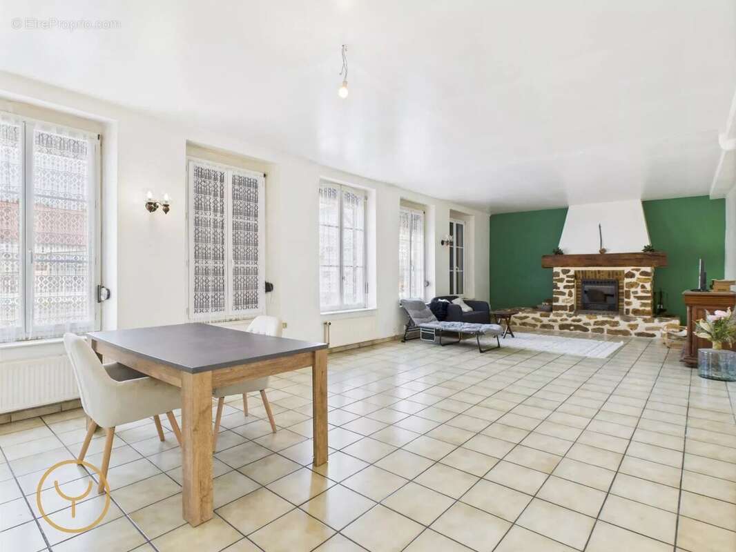 Maison à ROMILLY-SUR-SEINE