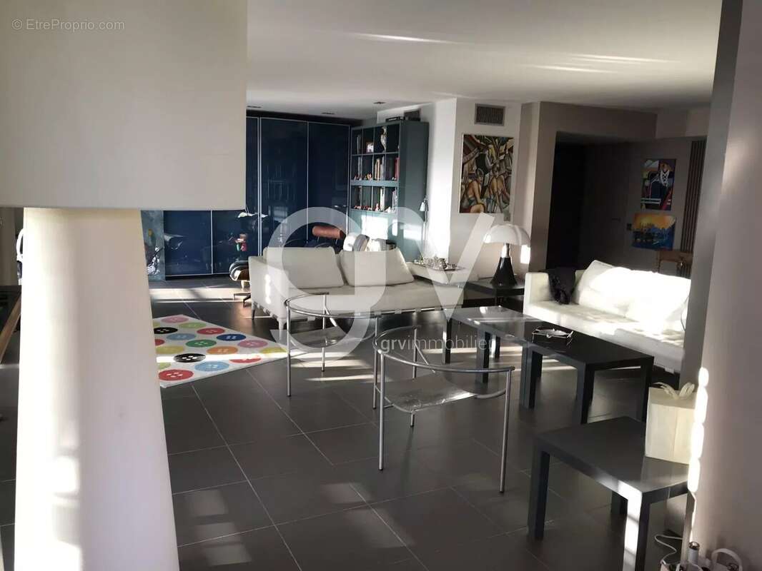 Appartement à LE CANNET