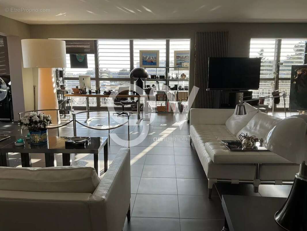 Appartement à LE CANNET