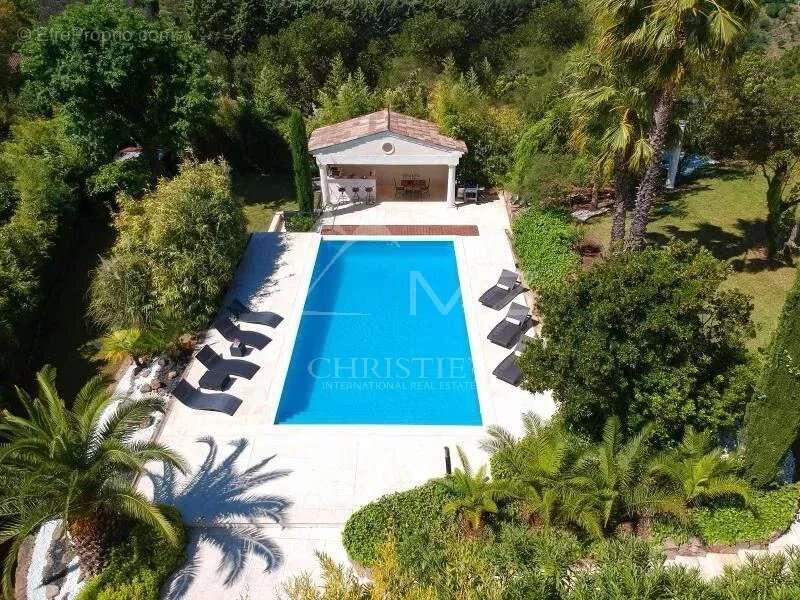 Maison à MANDELIEU-LA-NAPOULE