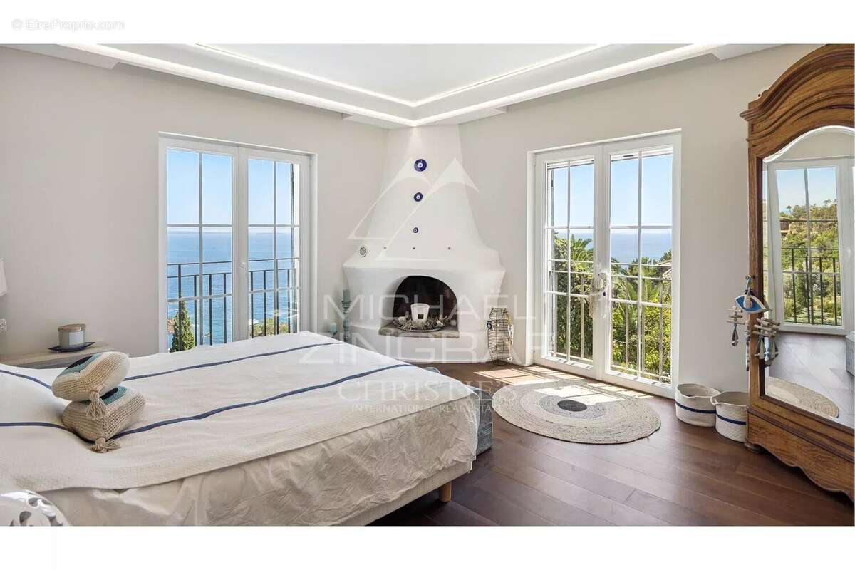 Maison à THEOULE-SUR-MER