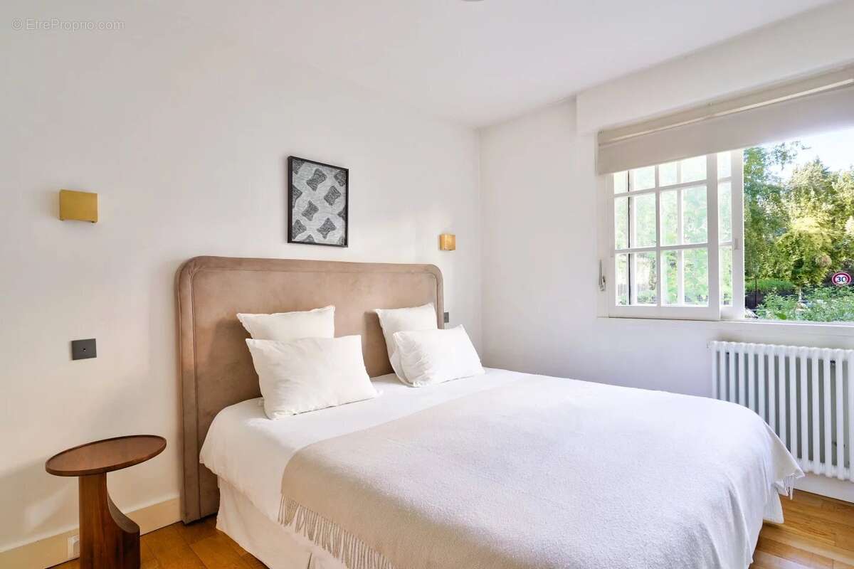 Appartement à NEUILLY-SUR-SEINE