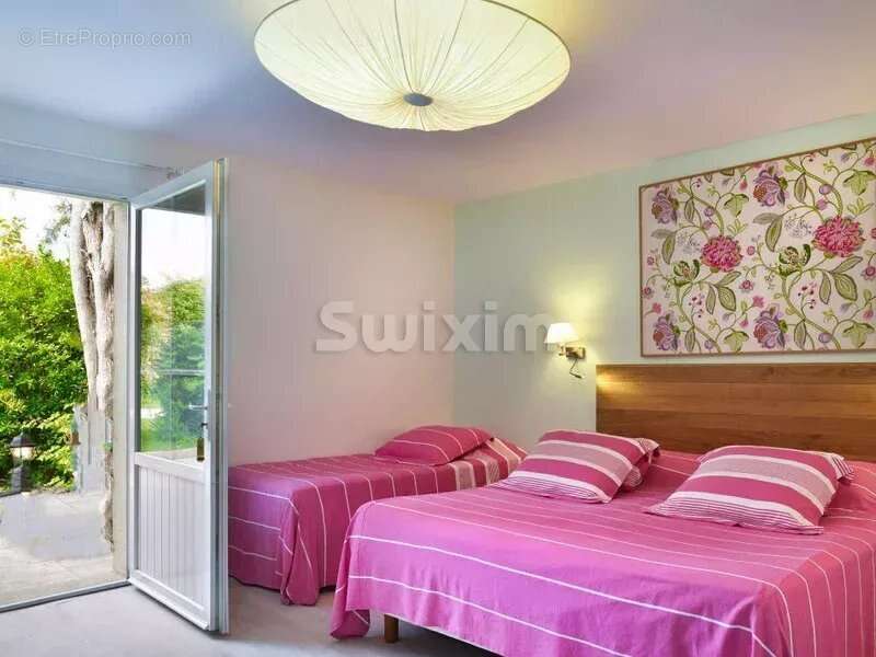 Commerce à CHEVERNY