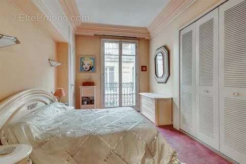 Appartement à PARIS-12E