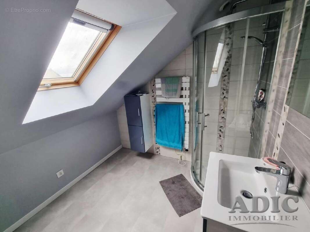 Maison à LE PLESSIS-BELLEVILLE