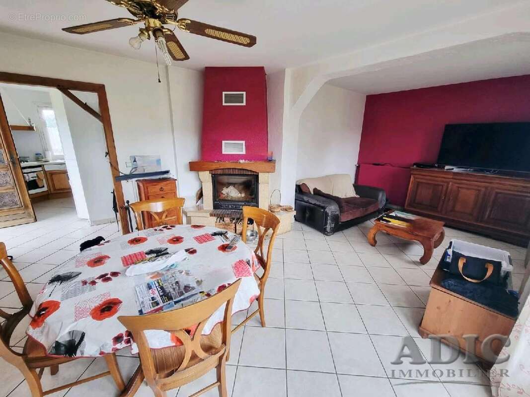 Maison à LE PLESSIS-BELLEVILLE