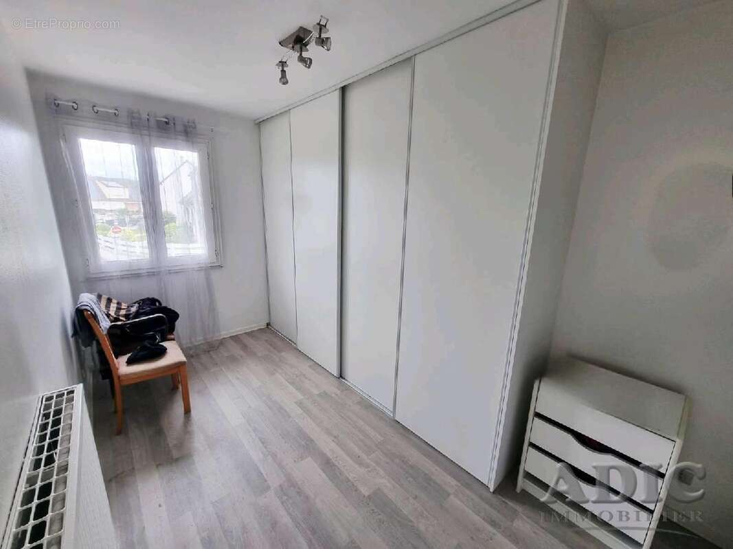 Maison à LE PLESSIS-BELLEVILLE