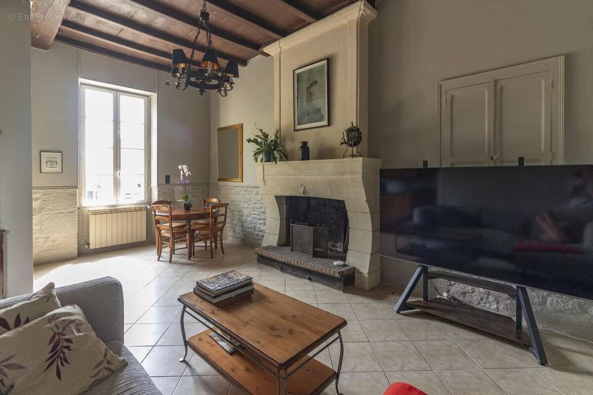 Maison à SAINT-JEAN-D&#039;ANGELY