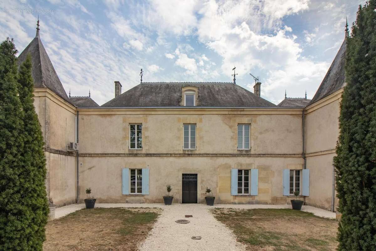 Maison à SAINT-JEAN-D&#039;ANGELY