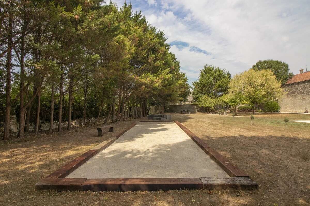 Maison à SAINT-JEAN-D&#039;ANGELY