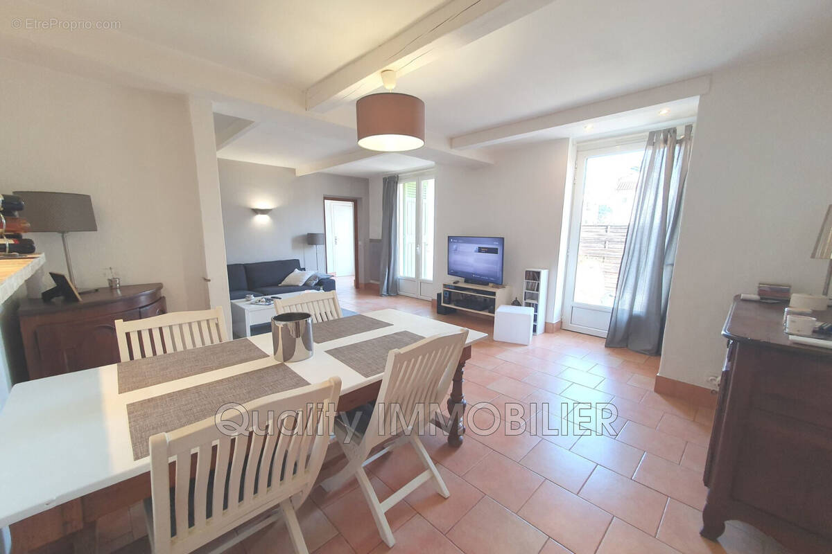 Appartement à LE CANNET