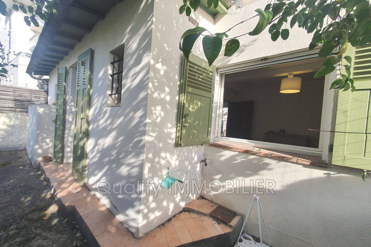 Appartement à LE CANNET