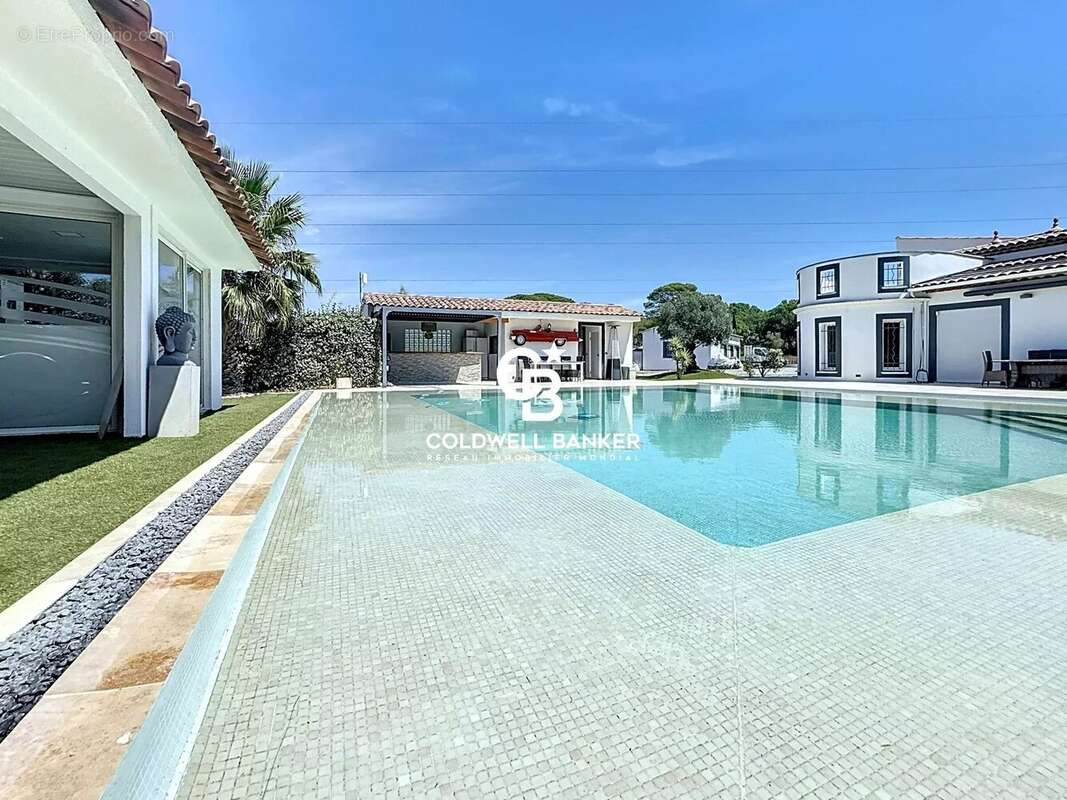 Maison à ROQUEBRUNE-SUR-ARGENS