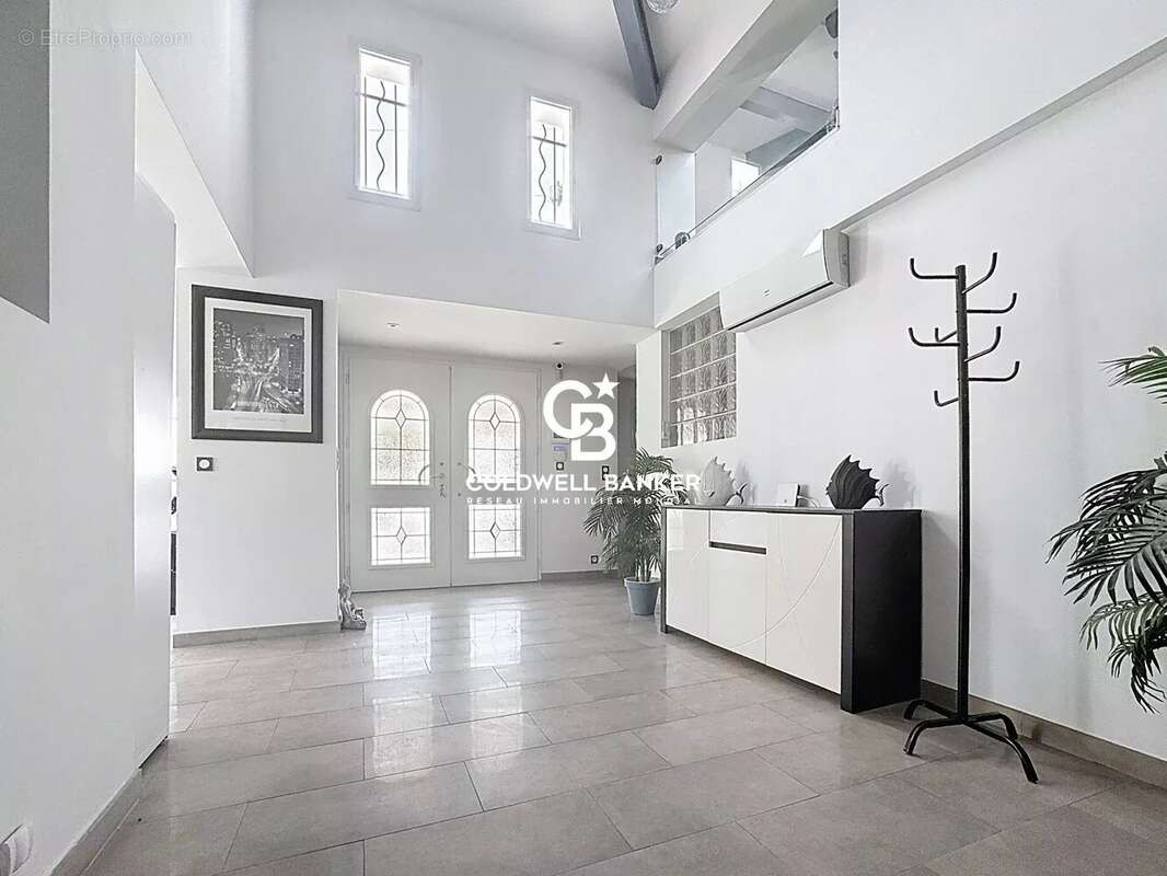 Maison à ROQUEBRUNE-SUR-ARGENS