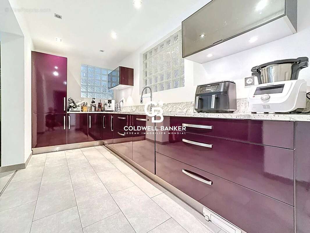 Maison à ROQUEBRUNE-SUR-ARGENS