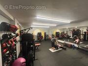 Commerce à PARIS-2E