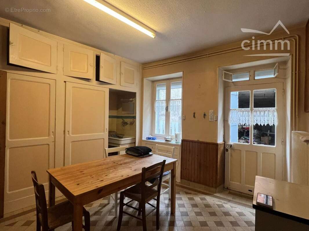 Maison à NEUVY-GRANDCHAMP