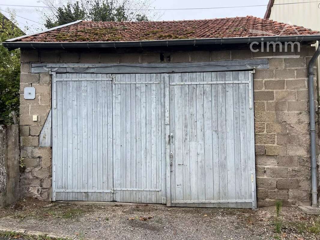 Maison à NEUVY-GRANDCHAMP