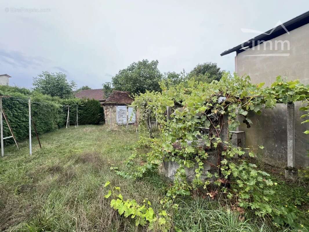 Maison à NEUVY-GRANDCHAMP