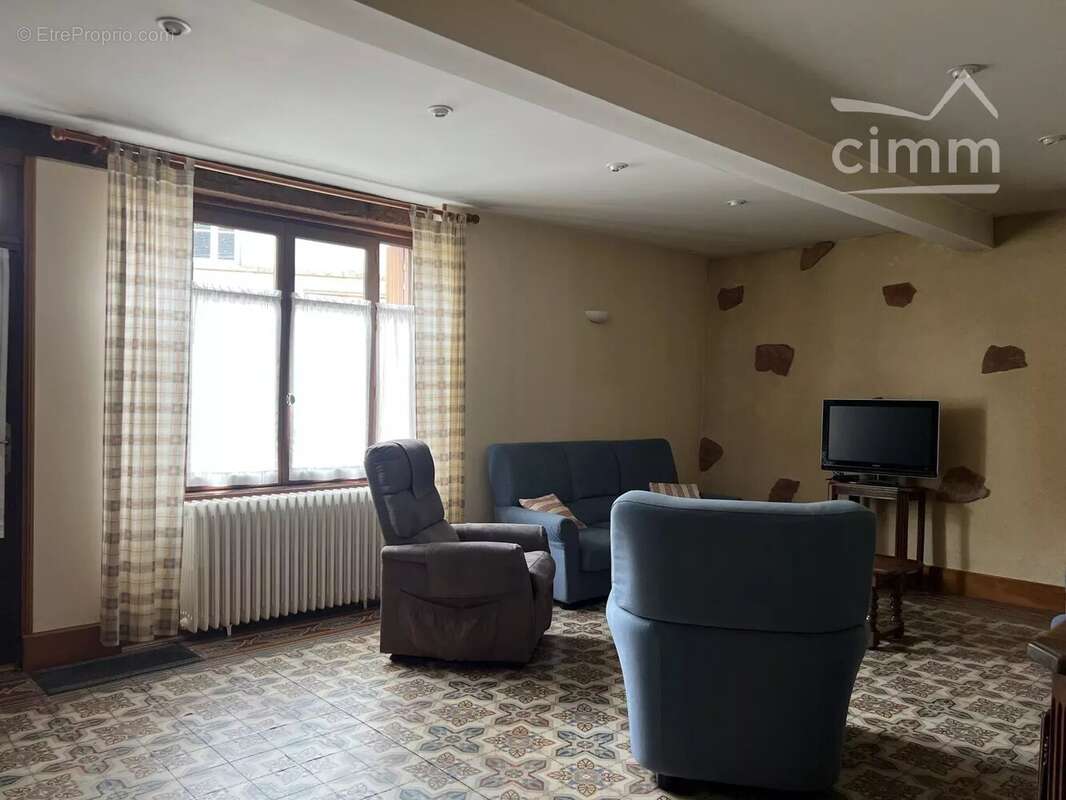 Maison à NEUVY-GRANDCHAMP