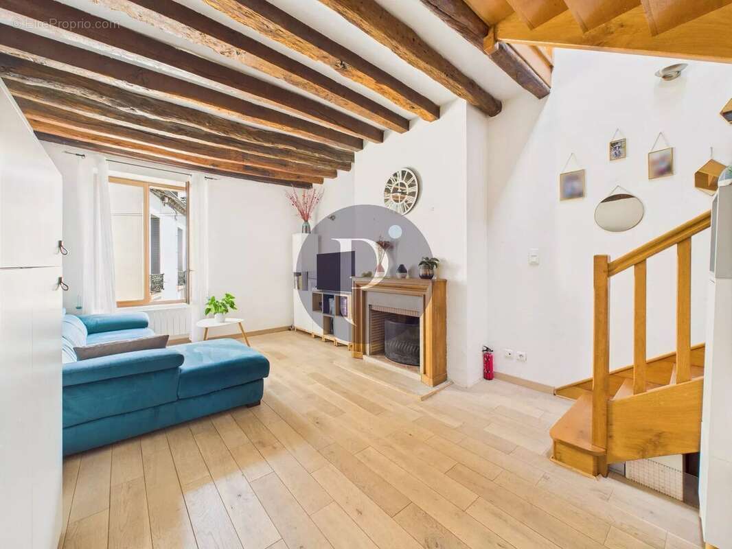 Maison à VERRIERES-LE-BUISSON