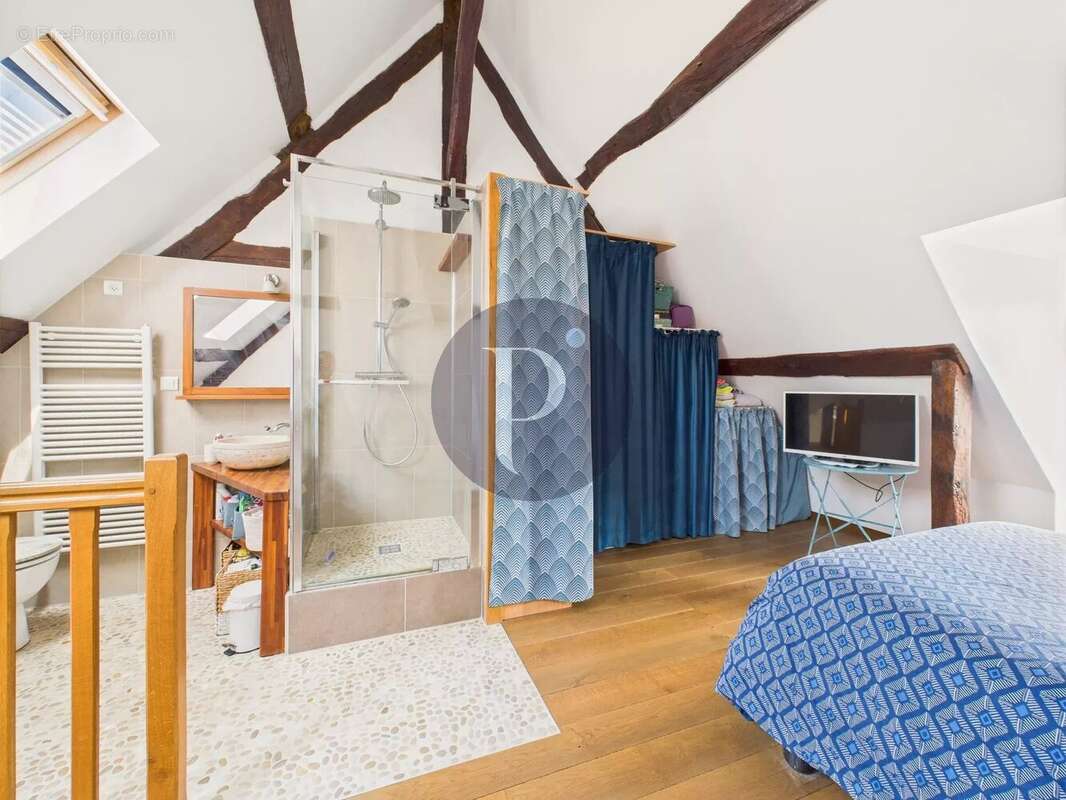 Maison à VERRIERES-LE-BUISSON